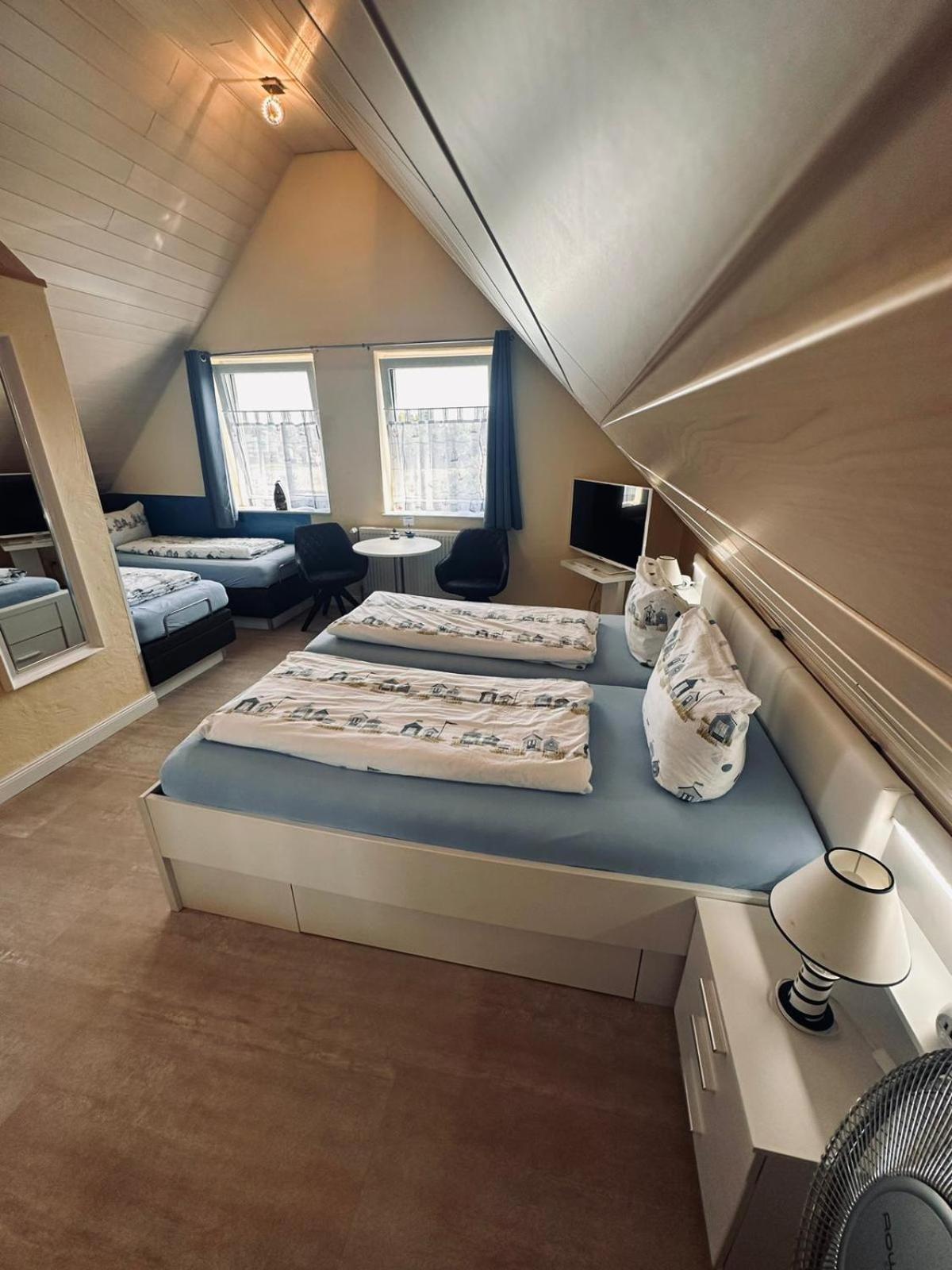 Hotel Drostenhof Garni Esens Ngoại thất bức ảnh