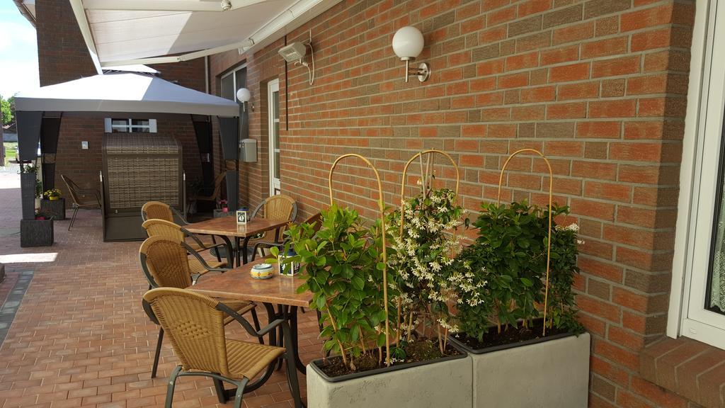 Hotel Drostenhof Garni Esens Ngoại thất bức ảnh